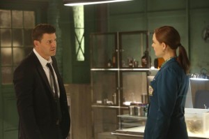 Brennan (Emily Deschanel, R) and Booth (David Boreanaz, L) discuss old cases that may be tied to the recent murder of an FBI Agent in BONES | (c) 2013 Patrick McElhenney/FOX