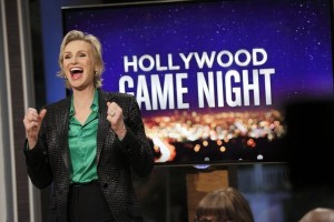 Jane Lynch is the host of HOLLYWOOD GAME NIGHT - Season 1 | ©2013 NBC/Trae Patton