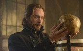 Tom Mison in SLEEPY HOLLOW - Season 1 - "The Midnight Ride" | ©2013 Fox/Brownie Harris