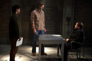 Osric Chau, Jared Padalecki and Mark A. Sheppard in SUPERNATURAL - Season 9 - "Heaven Can't Wait" | ©2012 The CW/Diyah Pera