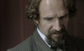 Ralph Fiennes in THE INVISIBLE WOMAN | ©2013 BBC Films