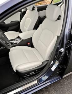 KIA Cadenza 2014 | ©2014 KIA