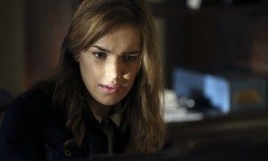 Elizabeth Henstride on MARVEL'S AGENTS OF SHIELD | © 2014 ABC/Danny Feld Elizabeth Henstride on MARVEL'S AGENTS OF SHIELD | © 2014 ABC/Danny Feld