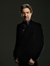 Joe Mantegna is David Rossi in CRIMINAL MINDS - Season 9 | ©2013 CBS/Cliff Lipson