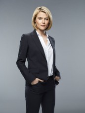 Rachael Taylor in CRISIS - Season 1 | ©2014 NBC/James Dimmock