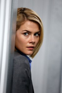 Rachael Taylor in CRISIS - Season 1 - "Here He Comes" | ©2014 NBC/Elizabeth Sisson