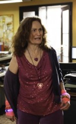 Beverly (Beth Grant) gets confronted on THE MINDY PROJECT | © 2014 Jordin Althaus/FOX