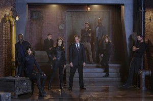 B.J. Britt as Antoine Triplett, Chloe Bennet as Skye, Iain De Caestecker as Agent Leo Fitz, Ming-Na Wen as Agent Melinda May, Clark Gregg as Agent Phil Coulson, Nick Blood as Lance Hunter, Henry Simmons as Alphonso 'Mac' Mackenzie, Elizabeth Henstridge as Agent Jemma Simmons and Brett Dalton as Grant Ward in MARVEL'S AGENTS OF SHIELD - Season 2 | ©2014 ABC/Florian Schneider B.J. Britt as Antoine Triplett, Chloe Bennet as Skye, Iain De Caestecker as Agent Leo Fitz, Ming-Na Wen as Agent Melinda May, Clark Gregg as Agent Phil Coulson, Nick Blood as Lance Hunter, Henry Simmons as Alphonso 'Mac' Mackenzie, Elizabeth Henstridge as Agent Jemma Simmons and Brett Dalton as Grant Ward in MARVEL'S AGENTS OF SHIELD - Season 2 | ©2014 ABC/Florian Schneider