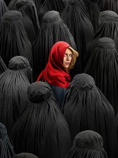 Claire Danes as Carrie Mathison in HOMELAND - Season 4 Key Art | ©2014 Showtime/Jim Fiscus