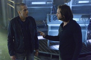 Aaron Stanford stars as James Cole and Kirk Acevedo as Ramse in SyFy's 12 MONKEYS | © 2015 Ben Mark Holzberg/Syfy