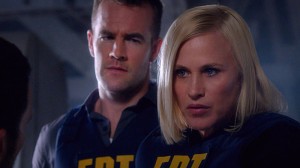 Special agent Avery Ryan (Patricia Arquette) and Elijah Mundo (James Van Der Beek) investigate Internet crime on the new CBS series CSI: CYBER | © 2015 Monty Brinton/ CBS