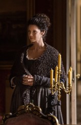 Caitriona Balfe stars as Claire in OUTLANDER on Starz | © 2015 Starz