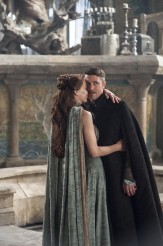 Kate Dickie and Aidan Gillen in GAME OF THRONES - Season 5 - "Kill the Boy" | ©2015 HBO/Helen Sloan