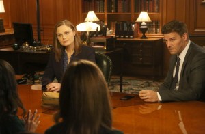 Emily Deschanel as Brennan and David Boreanaz as Booth in BONES "The Lost in the Found" | © 2015 Patrick McElhenney/FOX