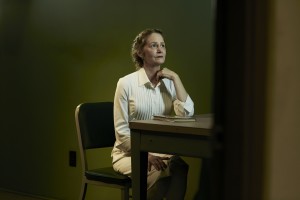 Melissa Leo in WAYWARD PINES - Season 1 | ©2015 Fox/James Minchin Melissa Leo in WAYWARD PINES - Season 1 | ©2015 Fox/James Minchin
