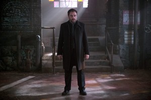 Mark Sheppard as Crowley in SUPERNATURAL - Season 11 - "Out of the Darkness, Into the Fire" | © 2015 The CW/Diyah Pera