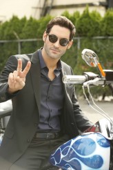 Tom Ellis as Lucifer in Fox's new series LUCIFER | © 2016 Michael Courtney/FOX