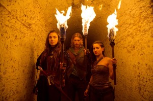 Poppy Drayton as Amberle, Austin Butler as Wil and Ivana Baquero as Eretria in THE SHANNARA CHRONICLES | © 2016 MTV