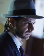 Aaron Stanford as Cole in 12 MONKEYS | © 2016 Steve Wilkie/SyFy