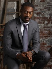 David Ajala is Burton in FALLING WATER - Season 1 | ©2016 USA/Bruno Dayan