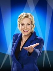 Jane Lynch hosts HOLLYWOOD GAME NIGHT | ©2017 NBCUniversal