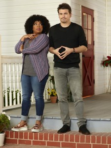 Jason Ritter as Kevin Finn and Kimberly Hébert Gregory as Yvette in KEVIN (PROBABLY) SAVES THE WORLD | ©2017 ABC/Bob D'Amico
