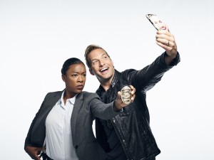 Ryan Hansen and Samira Wiley in RYAN HANSEN SOLVES CRIMES - Season 1 | ©2017 YouTube Red