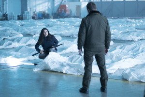 Steve Zahn and Natalie Martinez in THE CROSSING - Season 1 |©2018 ABC/Eike Schroter