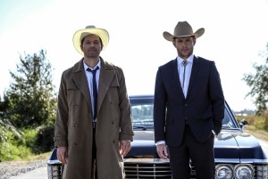 Misha Collins as Castiel and Jensen Ackles as Dean in SUPERNATURAL - Season 13 - "Tombstone" | © 2017 The CW/Bettina Strauss