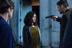 : Alexander Calvert as Jack, Yadira Guevara - Prip as Kaia and Jensen Ackles as Dean in SUPERNATURAL "The Bad Place" | © 2018 Dean Buscher/The CW