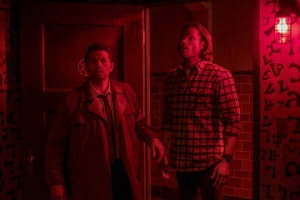 Misha Collins as Castiel and Jared Padalecki as Sam in SUPERNATURAL - Season 13 - "Bring 'Em Back Alive" | ©2018 The CW Network, LLC. All Rights Reserved./Robert Falconer