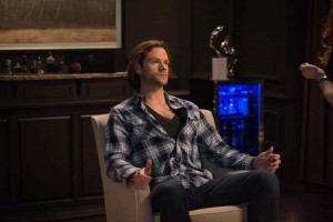 Jared Padalecki as Sam in SUPERNATURAL - Season 13 - "Funeralia" | ©2018 The CW/Diyah Pera