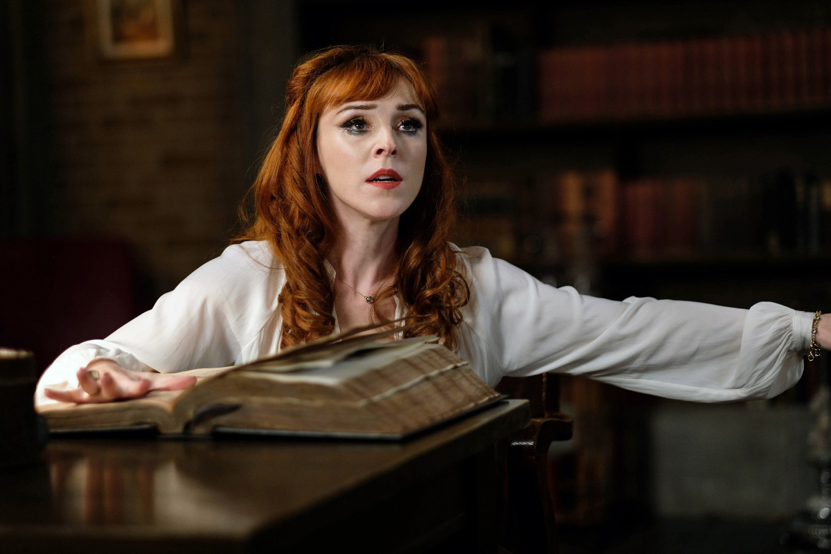 Supernatural Funeralia (TV Episode 2018) - Ruth Connell as Rowena