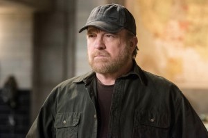  Jim Beaver as Bobby Singer in SUPERNATURAL - Season 13 - "Let the Good Times Roll" | © 2018 The CW Network, LLC/Dean Buscher