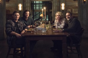 Jensen Ackles as Dean, Jared Padalecki as Sam, Samantha Smith as Mary Winchester and Jeffrey Dean Morgan as John Winchester in SUPERNATURAL - Season 14 - "Lebanon"| ©2019 The CW Network, LLC/Dean Buscher