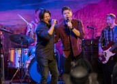 Christian Kane as Lee Webb and Jensen Ackles as Dean in SUPERNATURAL - Season 15 - "Last Call" | ©2019 The CW Network, LLC. All Rights Reserved/Michael Courtney
