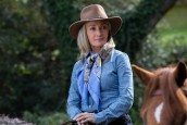 Jane Seymour in THE KOMINSKY METHOD - Season 2 | ©2019 Netflix/Michael Yarish