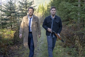 Misha Collins as Castiel and Jensen Ackles as Dean in SUPERNATURAL - Season 15 - "The Trap" | ©2020 The CW Network, LLC. All Rights Reserved/Colin Bentley