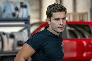 Ronen Rubenstein as T.K. Strand in 9-1-1: Lone Star - Season 1 - "The Monster Inside" | ©2020 Fox/Jack Zeman