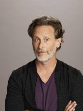 Steven Weber as Stew in INDEBTED - Season 1 |©2020 NBC/Chris Haston