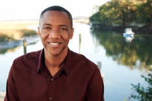  J. August Richards as Dr. Oliver in COUNCIL OF DADS - Season 1 | ©2020 NBC/Jeff Lipsky 