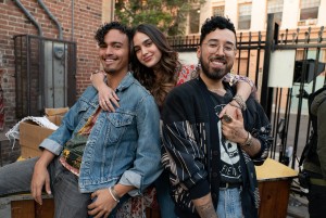 Melissa Barrera is Lyn, Curly Velasquez is Curly and Tonatiuh Elizarraraz is Marcos in VIDA | © 2019 Starz Entertainment, LLC/Kat Marcinowski