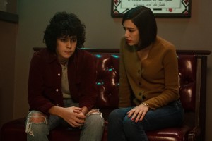 Roberta Colindrez is Nico and Mishel Prada is Emma in VIDA - Season 3 | © 2019 Starz Entertainment, LLC/Kat Marcinowski