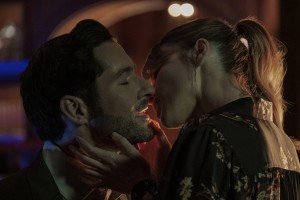 Tom Ellis as Lucifer and Lauren German as Chloe Decker in LUCIFER - Season 5 - "Lucifer! Lucifer! Lucifer!" |©2020 Netflix/John P. Fleenor