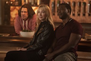 Christian Kane, Beth Riesgraf and Aldis Hodge in LEVERAGE: REDEMPTION | ©2021 Electric Entertainment