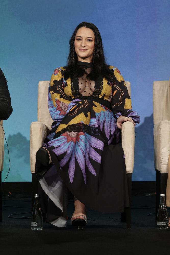 RESIDENT ALIEN: Actress Sara Tomko on Season 3 – Exclusive Interview